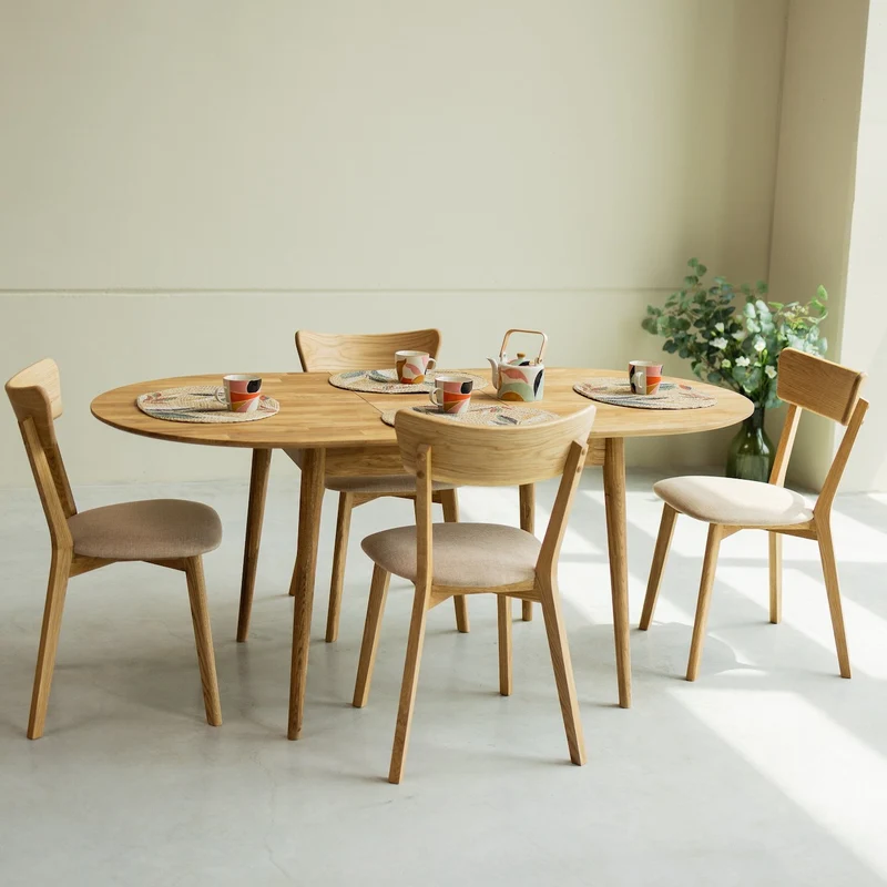 Tavolo da pranzo ovale allungabile in rovere massiccio Escandi 2 | NordicStory