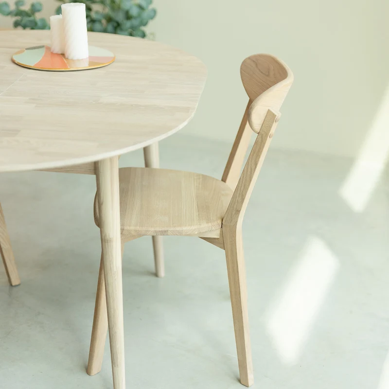 Tavolo da pranzo rotondo ed estensibile in legno massello di rovere Escandi 6 | NordicStory