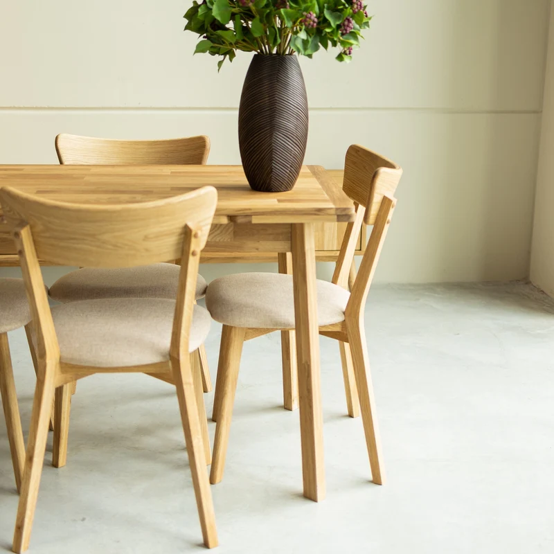 Confezione di 2 o 4 sedie da pranzo in rovere massiccio Diana Beige | NordicStory