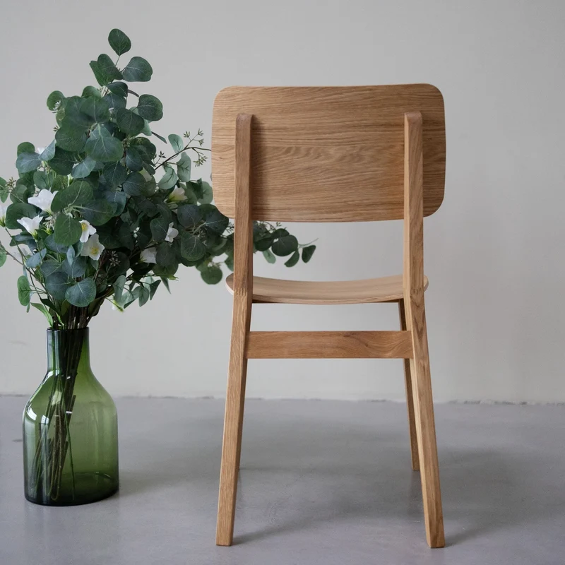 Confezione da 2 o 4 sedie da pranzo in legno di rovere KODAMA | NordicStory