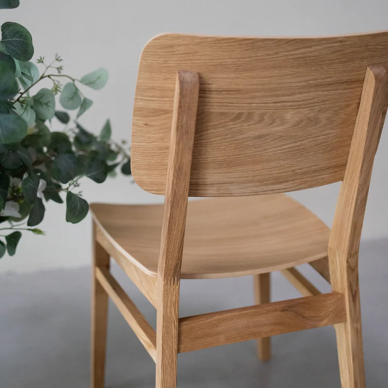 Confezione da 2 o 4 sedie da pranzo in legno di rovere KODAMA | NordicStory