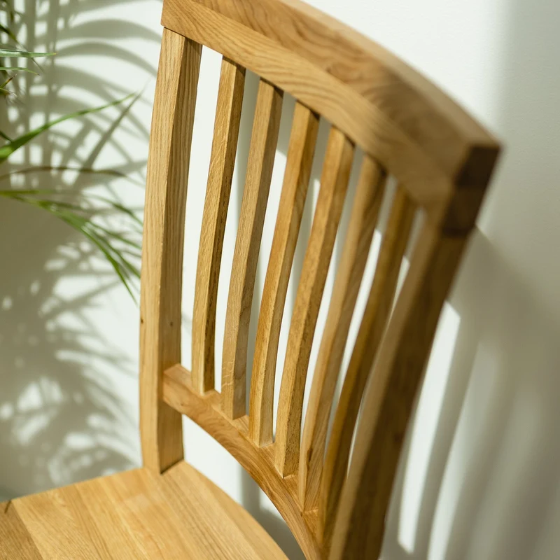 Set da 2 o 4 sedie da pranzo in rovere massiccio provenzale | NordicStory