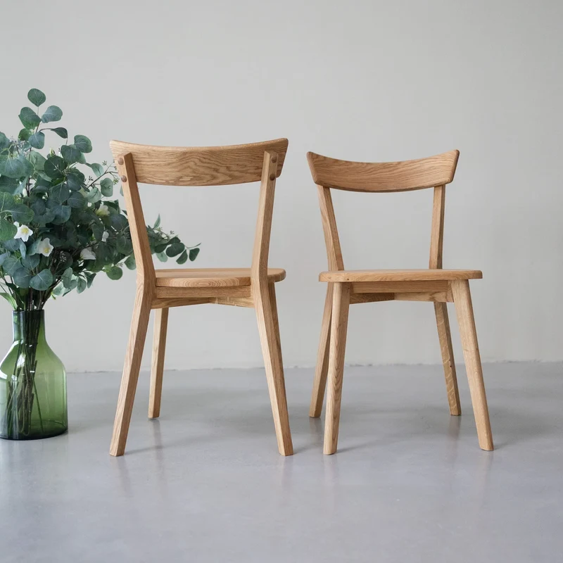 Set da 2 o 4 sedie da pranzo in rovere massiccio VICTORIA | NordicStory