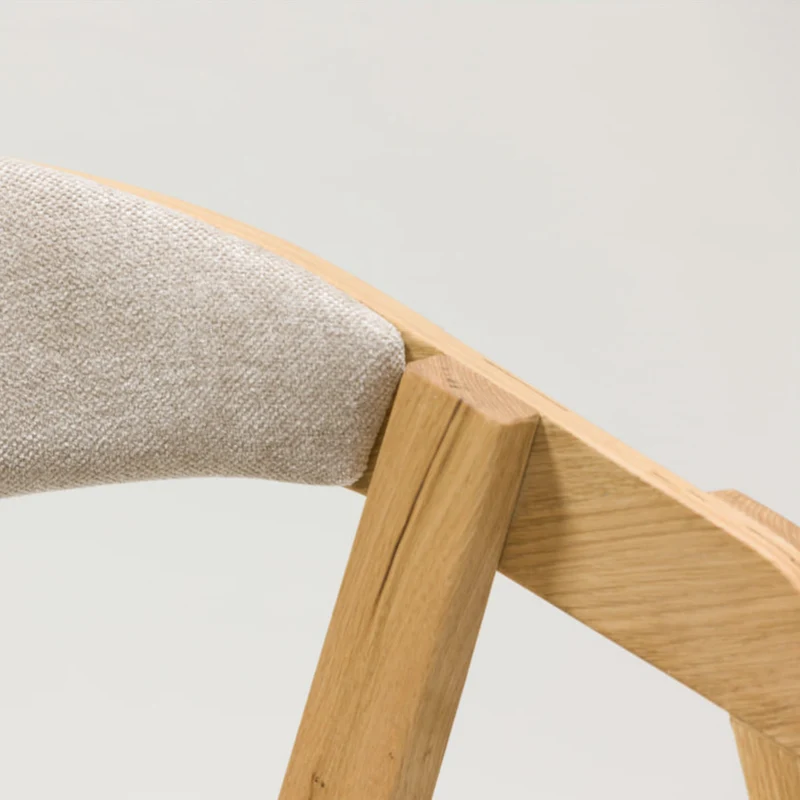 Set da 2 o 4 sedie da pranzo in rovere massiccio modello Knut, rivestimento beige/grigio antracite | NordicStory