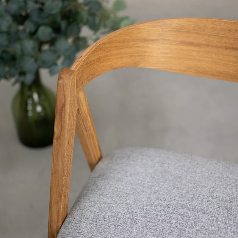 Set da 2 o 4 sedie da pranzo in rovere massiccio Oscar, imbottite | NordicStory