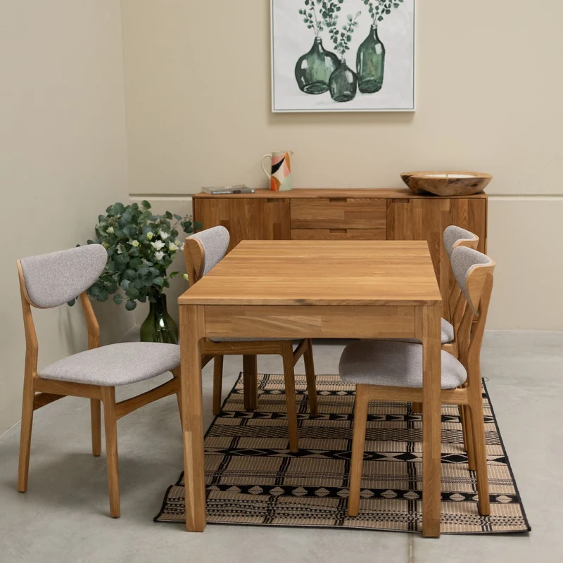 Set da 2 o 4 sedie da pranzo in rovere massiccio Maxwell, imbottite | NordicStory