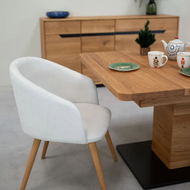 Poltrona Ana in rovere massiccio con rivestimento | NordicStory