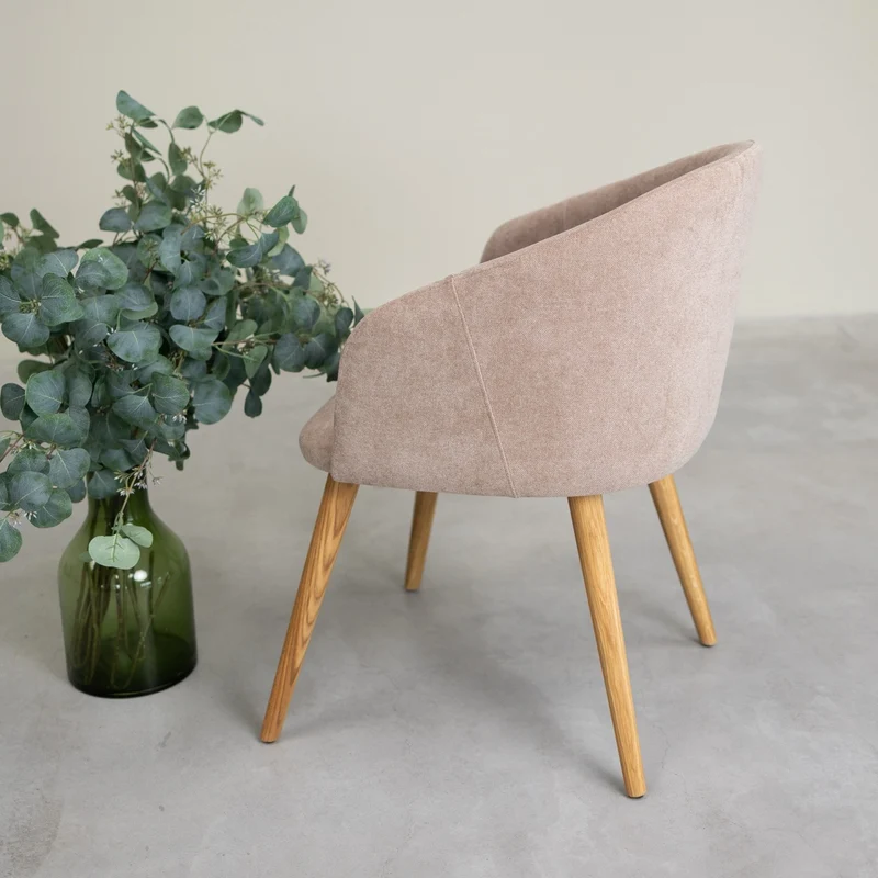 Poltrona Ana in rovere massiccio con rivestimento | NordicStory