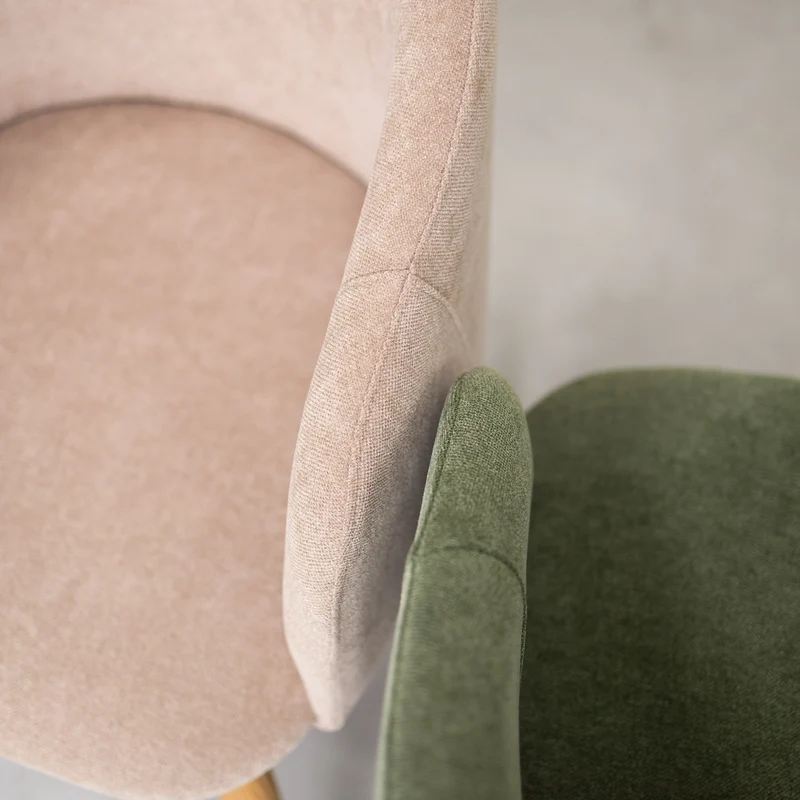 Poltrona Ana in rovere massiccio con rivestimento | NordicStory