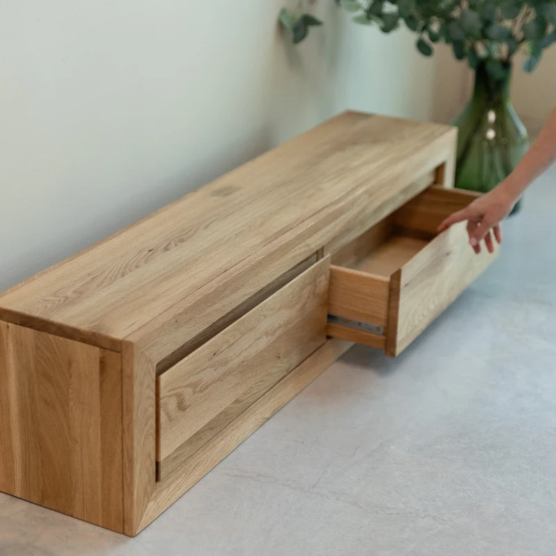 Consolle sospesa in legno massello di rovere Sven | NordicStory