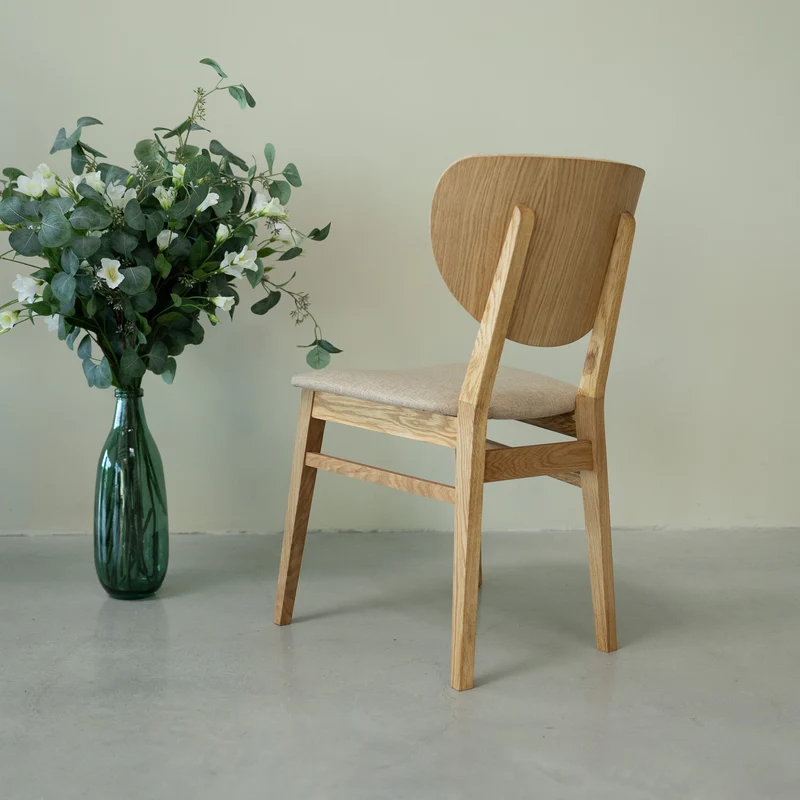 Confezione da 2 o 4 sedie da pranzo Nova, struttura in rovere massiccio, imbottitura | NordicStory