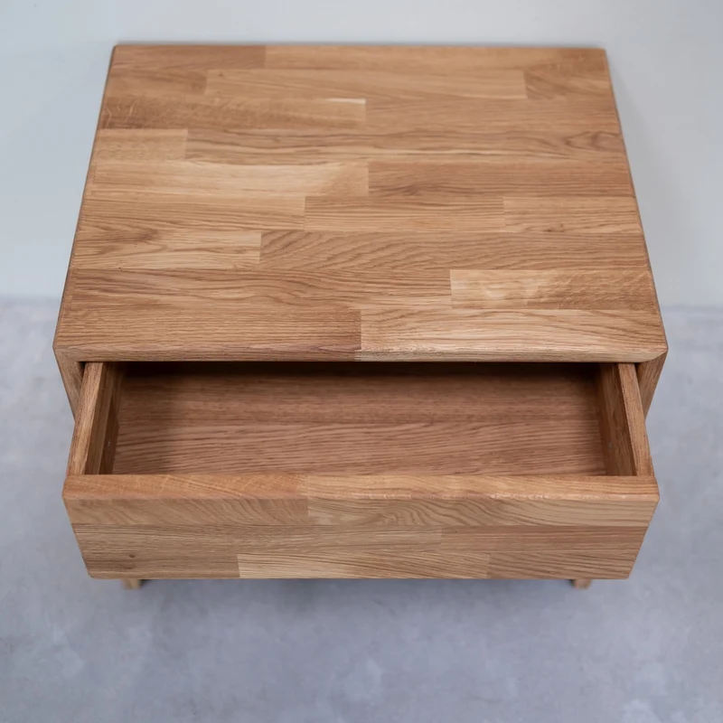 Comodino in legno massello di rovere Judith | NordicStory