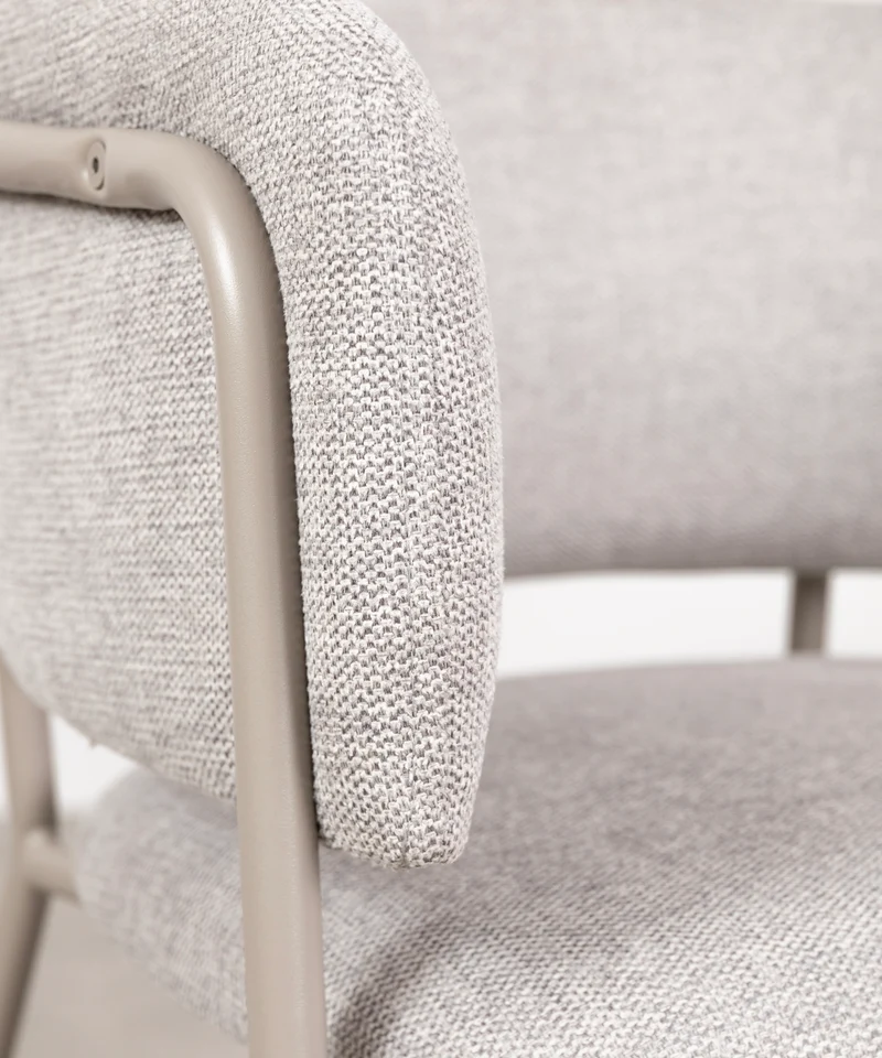 Silla de Comedor en Tela y Metal con Reposabrazos Teresa