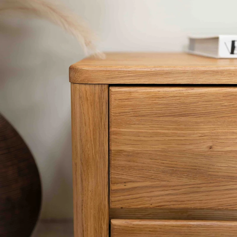 Comodino in legno massello di rovere Elsa | NordicStory