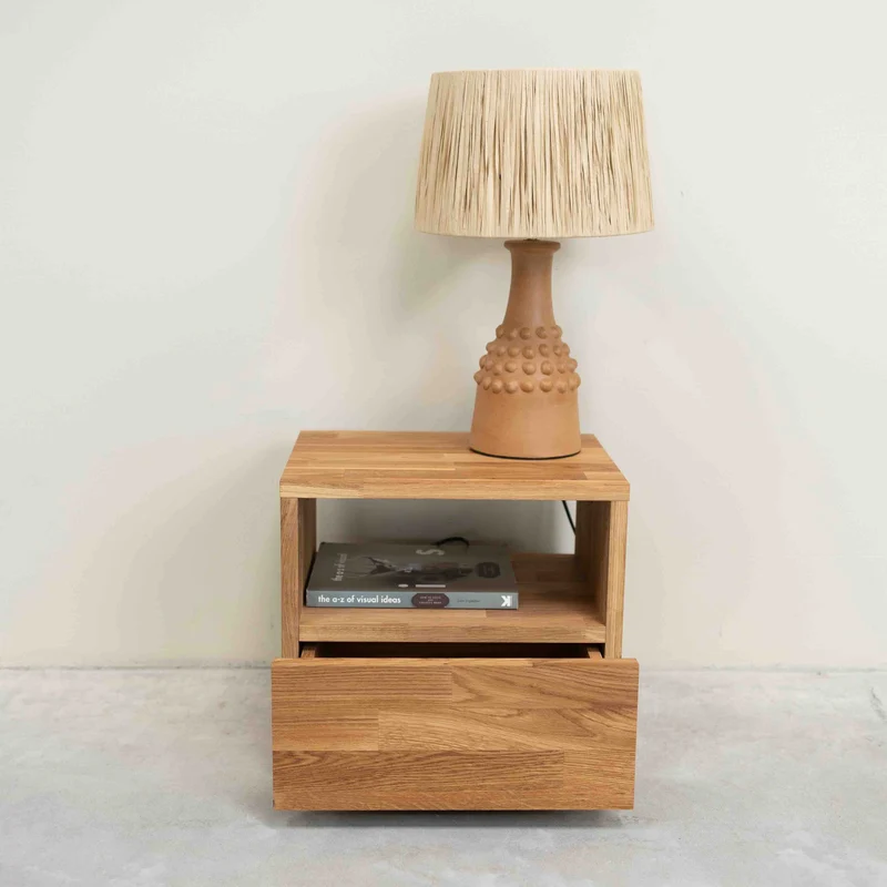 Comodino in legno massello di rovere Denmark | NordicStory