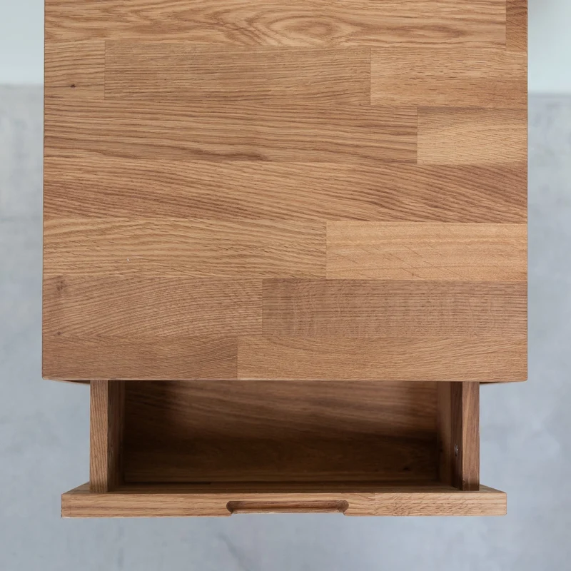 Comodino in legno massello di rovere Escandi | NordicStory