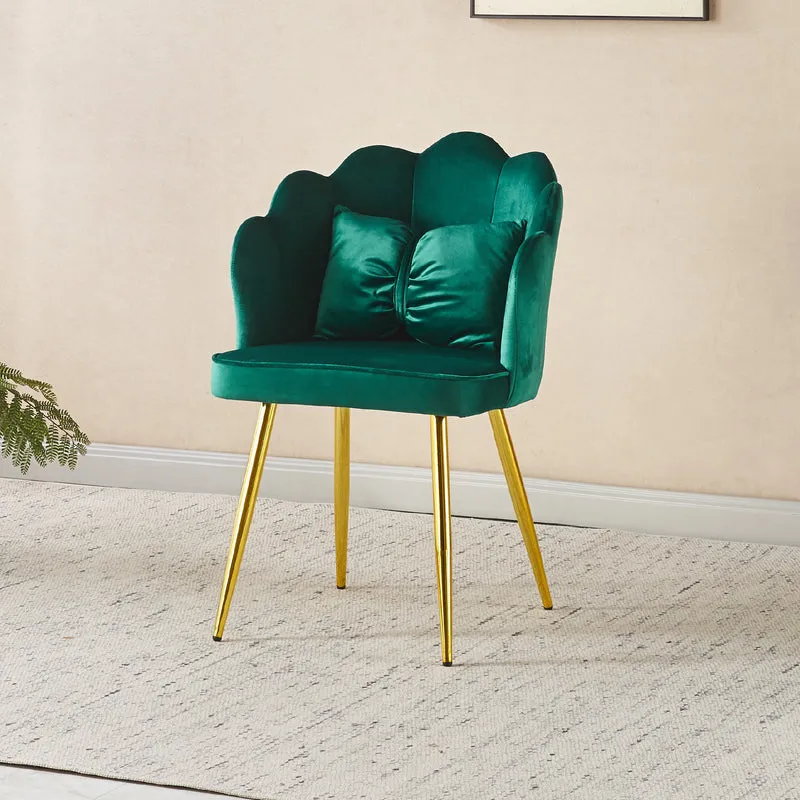 Poltroncina Elegante in Velluto con Schienale a Conchiglia e Cuscino Decorativo Il Gruppone