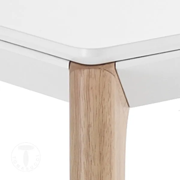 Tavolo da pranzo allungabile bicolore moderno con piano bianco e gambe rovere cm 160/240