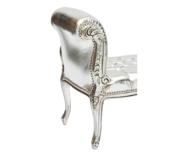Divanetto barocco per camera da letto o salotto in legno ed ecopelle di colore argento cm 90x45x70h