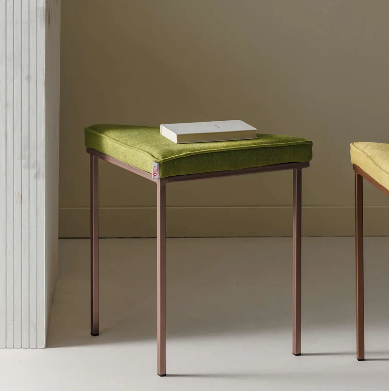Cube Dreibein Hocker - Basic Line