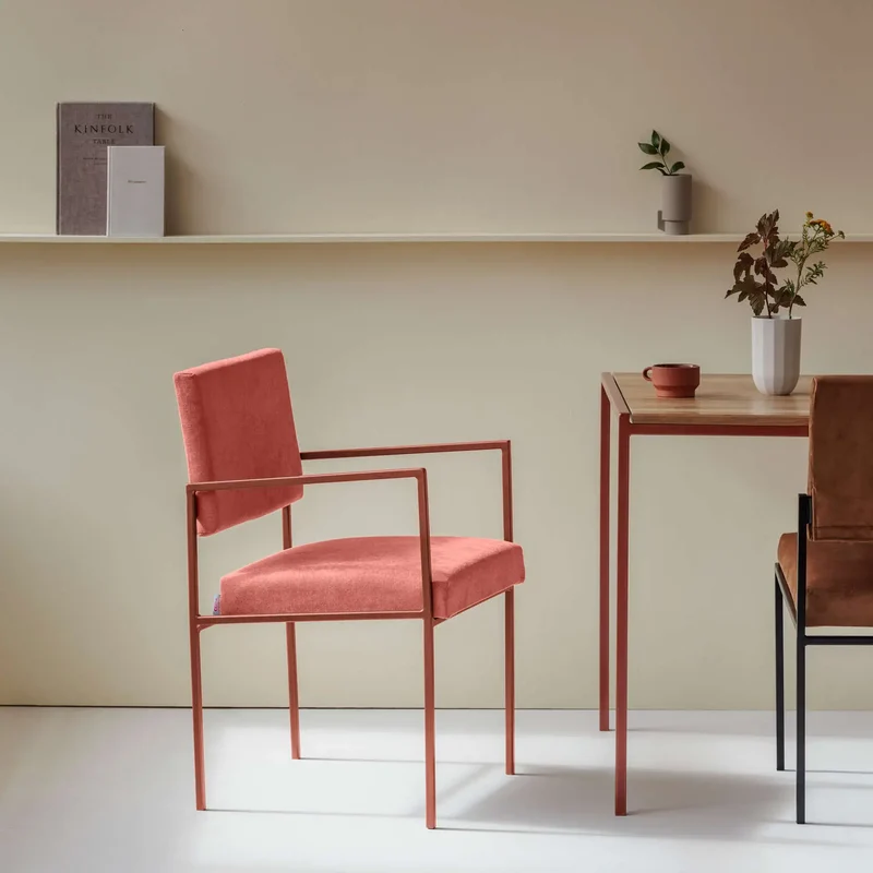 Cube Esstischstuhl mit Armlehnen - Velvet Line