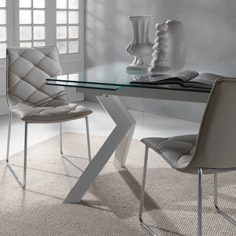 Tokio - Tavolo design moderno allungabile piano in vetro gambe in metallo cm 160/240x90x76h - vari colori