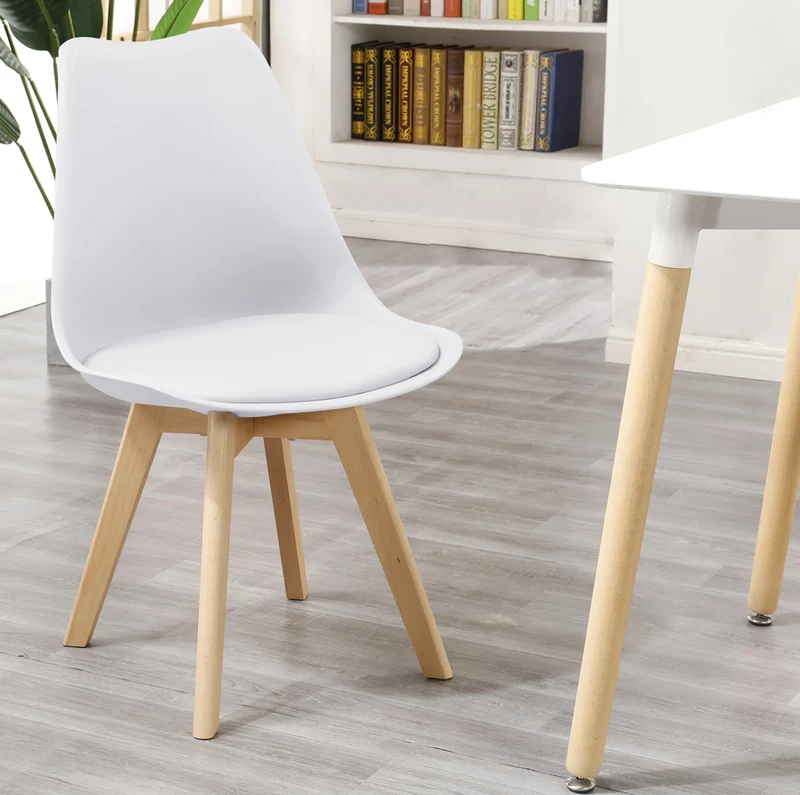 Set 4 Sedie Con Gambe In Legno Di Faggio Seduta In SimilPelle Il Gruppone