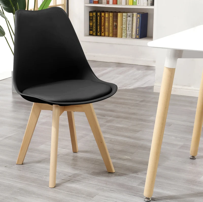 Set 4 Sedie Con Gambe In Legno Di Faggio Seduta In SimilPelle Il Gruppone