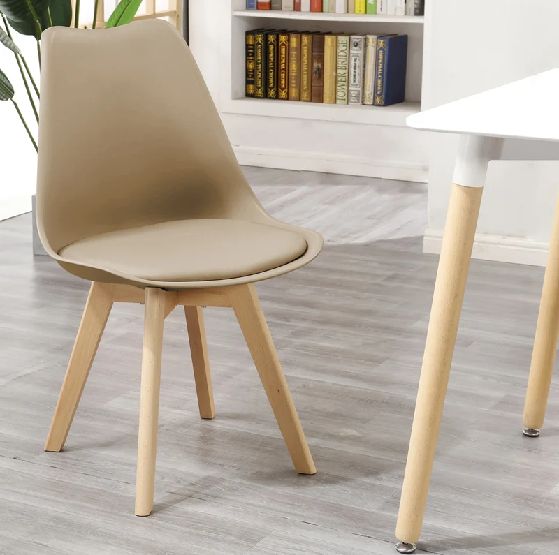 Set 4 Sedie Con Gambe In Legno Di Faggio Seduta In SimilPelle Il Gruppone