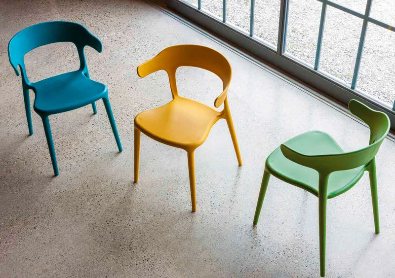 Set da 4 Sedia modello classico in polipropilene per soggiorno pranzo impilabile - vari colori