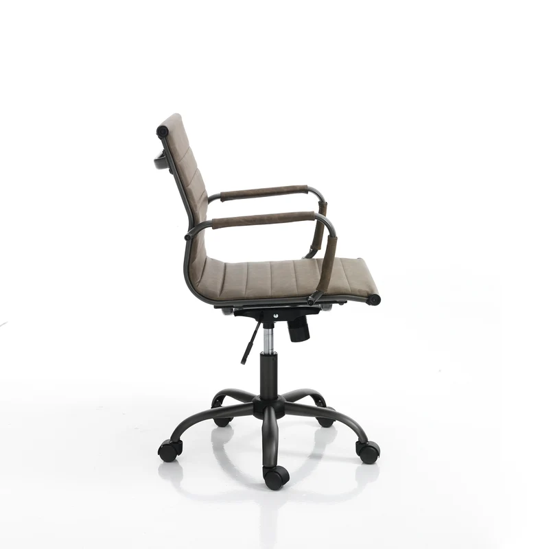 Sedia da ufficio con braccioli in similpelle effetto invecchiato cm 54x60x89/97h - vari colori