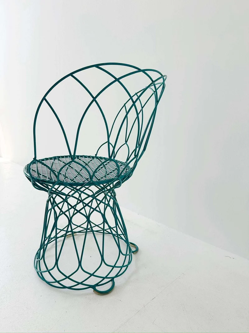 Sedia Emu design by Patricia Urquiola
