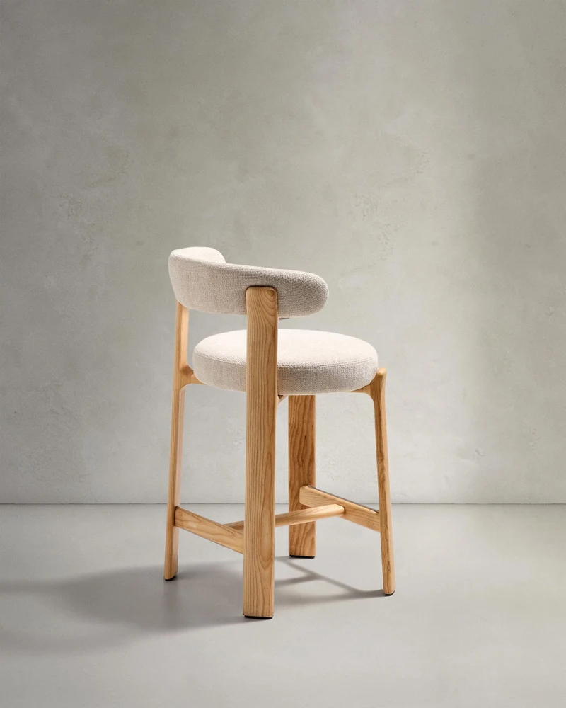 Hocker Granite aus beigefarbener Chenille und massivem Eschenholz mit naturfarbenem Finish