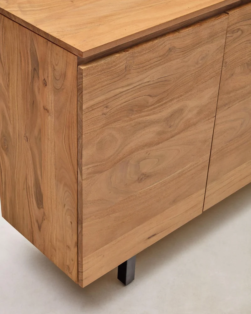 4-türiges Sideboard Uxue aus massivem Akazienholz mit gebleichtem Finish 200 x 88 cm