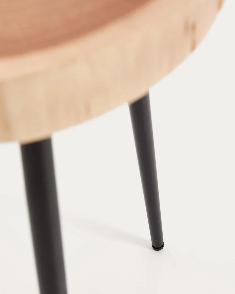 Beistelltisch Tanive aus massivem Akazienholz mit gebleichtem Finish und schwarzen Stahlbe