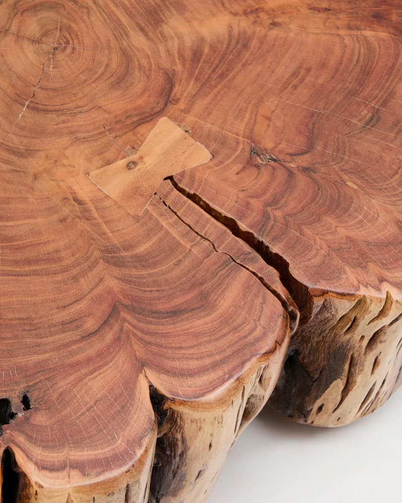 Couchtisch Tavine aus massivem Akazienholz mit gebleichtem Finish und Rollen Ø 65 cm