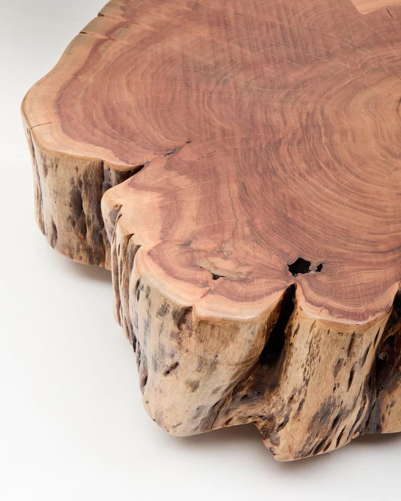 Couchtisch Tavine aus massivem Akazienholz mit gebleichtem Finish und Rollen Ø 85 cm
