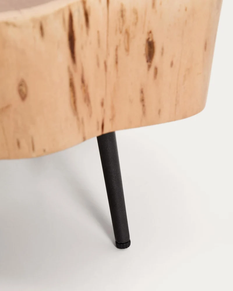 Couchtisch Tavine aus massivem Akazienholz mit gebleichtem Finish und schwarzen Stahlbeine