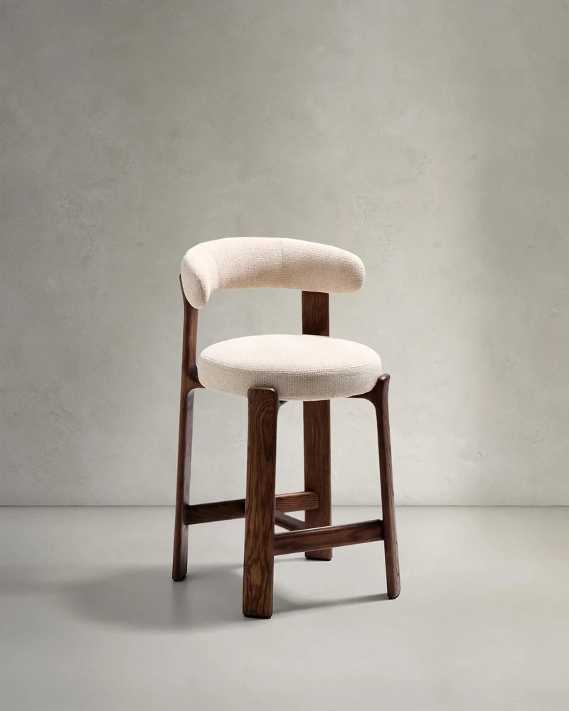 Hocker Granite aus beigefarbener Chenille und massivem Eschenholz mit walnussholzfarbenem