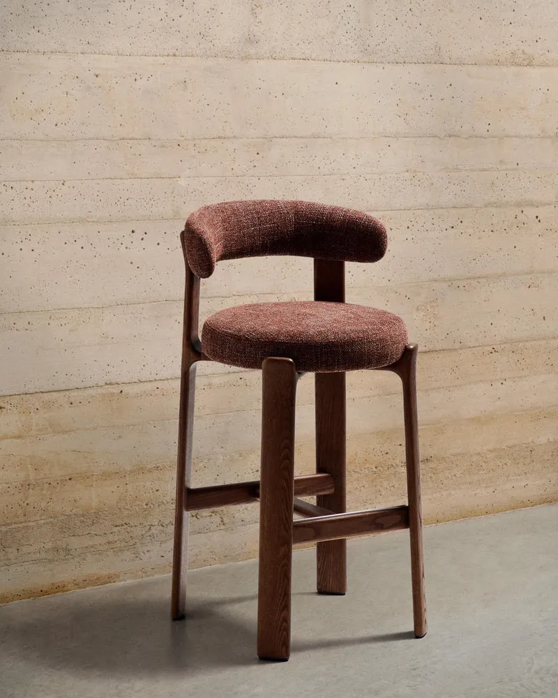 Hocker Granite aus brauner Chenille und massivem Eschenholz mit walnussholzfarbenem Finish