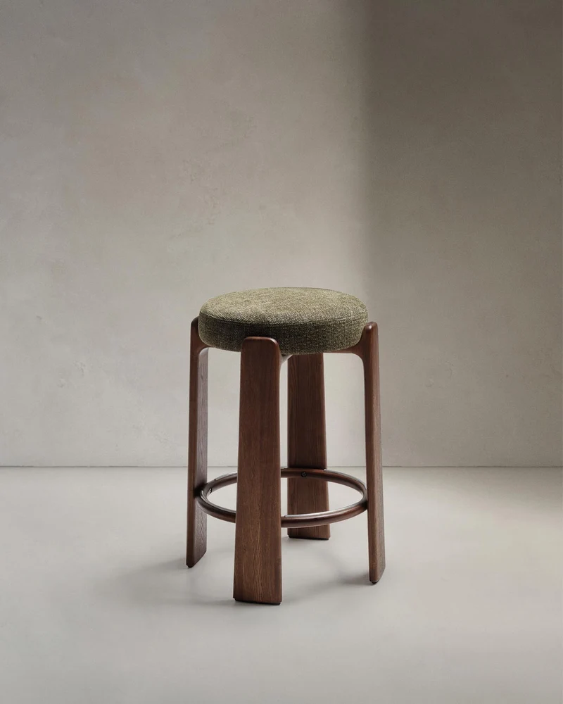 Hocker Granite aus grüner Chenille und massivem Eschenholz mit nussbaumfarbenem Finish, FS
