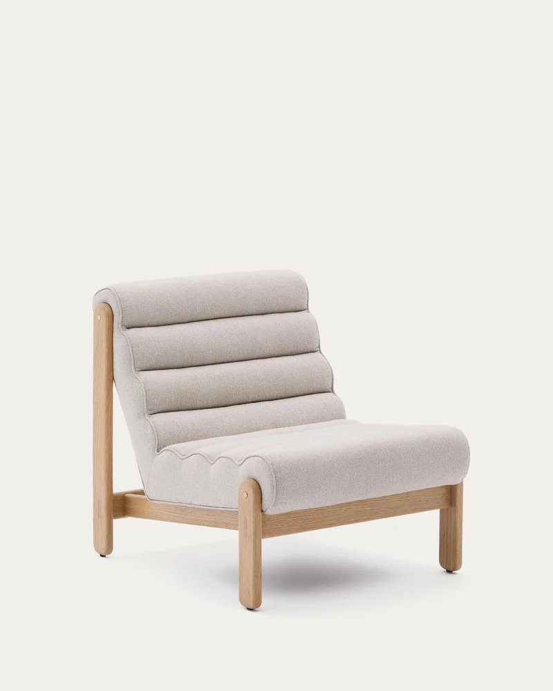 Sessel Magira in Beige aus massivem Eichenholz mit Finish in natürlichem Farbton