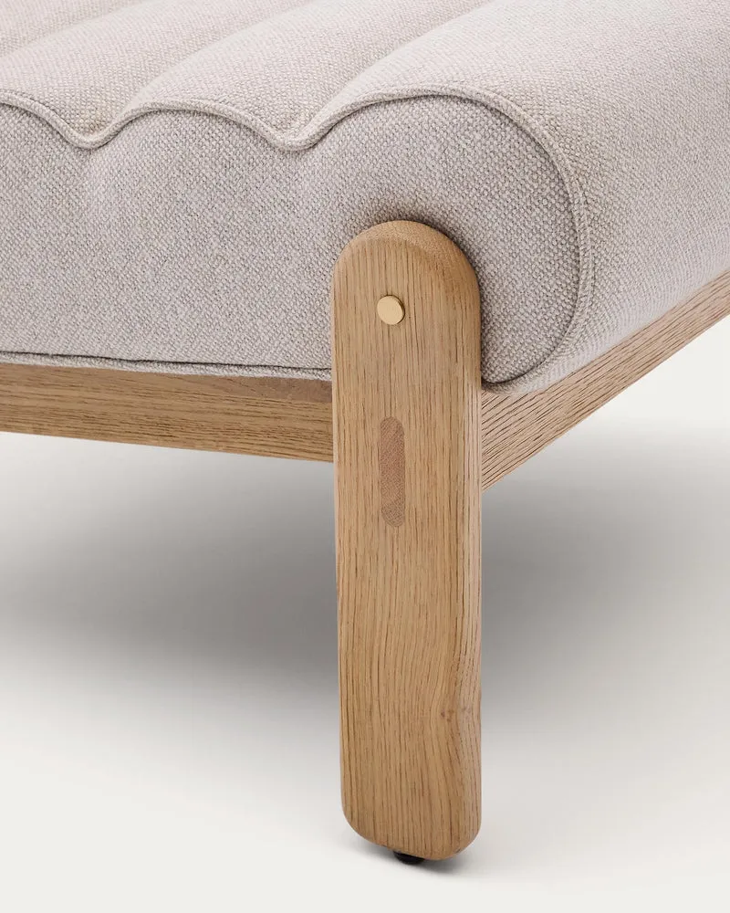 Sessel Magira in Beige aus massivem Eichenholz mit Finish in natürlichem Farbton