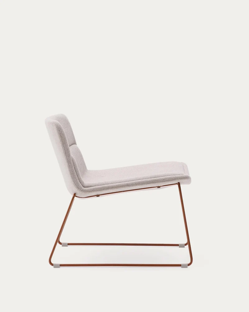 Sessel Zahara in Beige mit Stahlbeinen und Terrakotta-Finish FSC 100%