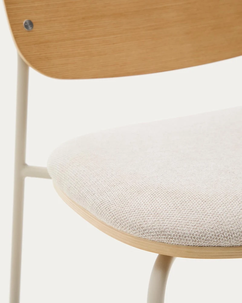 Stapelbarer Stuhl Meli aus Pappelschichtholz mit beiger Chenille-Sitzfläche und beigen Met