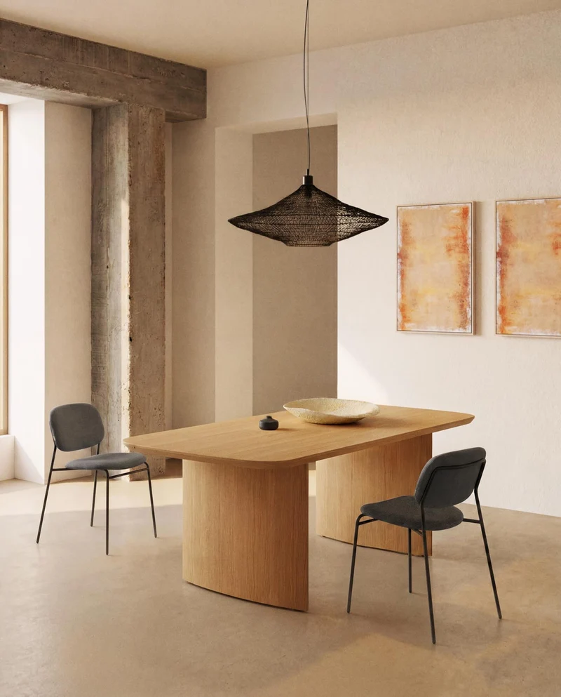 Stapelbarer Stuhl Meli mit grauer Chenille und grauen Metallbeinen FSC Mix Credit