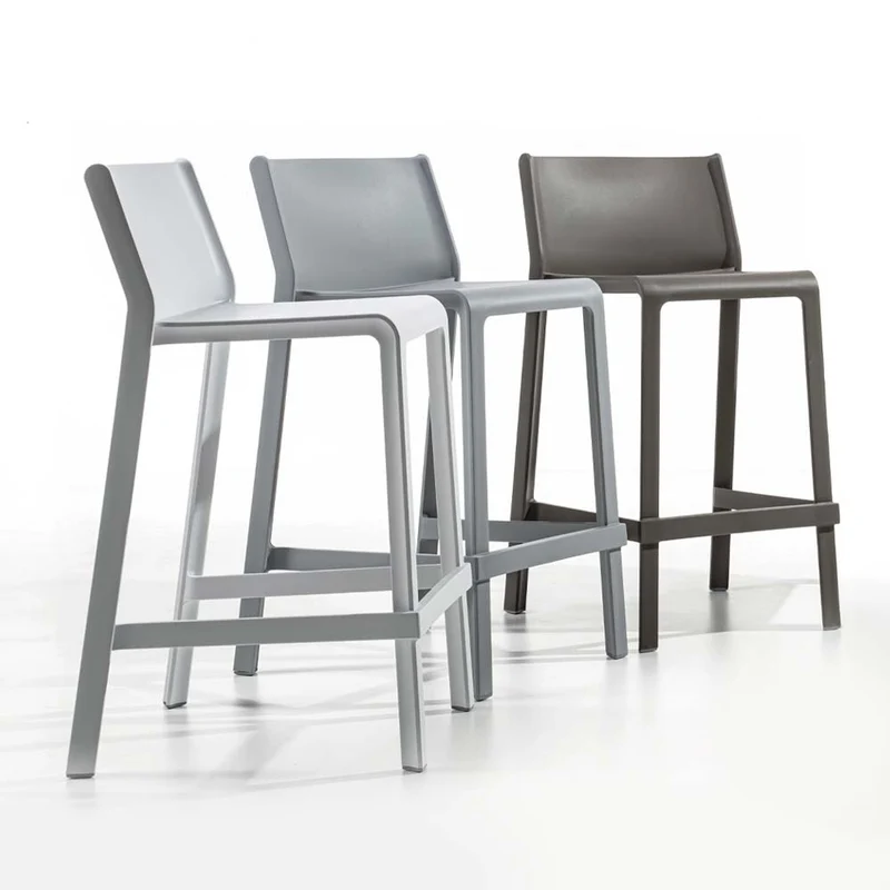 Set da 4 Sgabello moderno alto in polipropilene cm 50x53x83h - vari colori