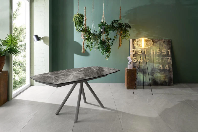 Tavolo moderno allungabile gambe in metallo piano in ceramica e vetro effetto marmo cm 120/180x90x76h