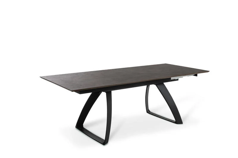 Tavolo moderno allungabile piano colore ruggine gambe in metallo nero cm 170/270x90x76h