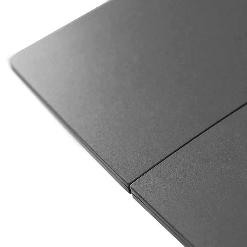Tavolo moderno allungabile piano in ceramica e e vetro gambe in metallo colore grigio cm 140/200x90x76h